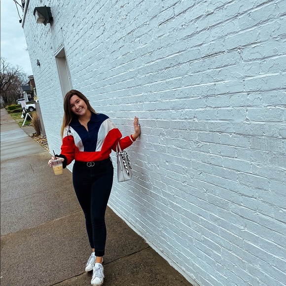 Meet your Posher, Elizabeth - Picture 1 of 1